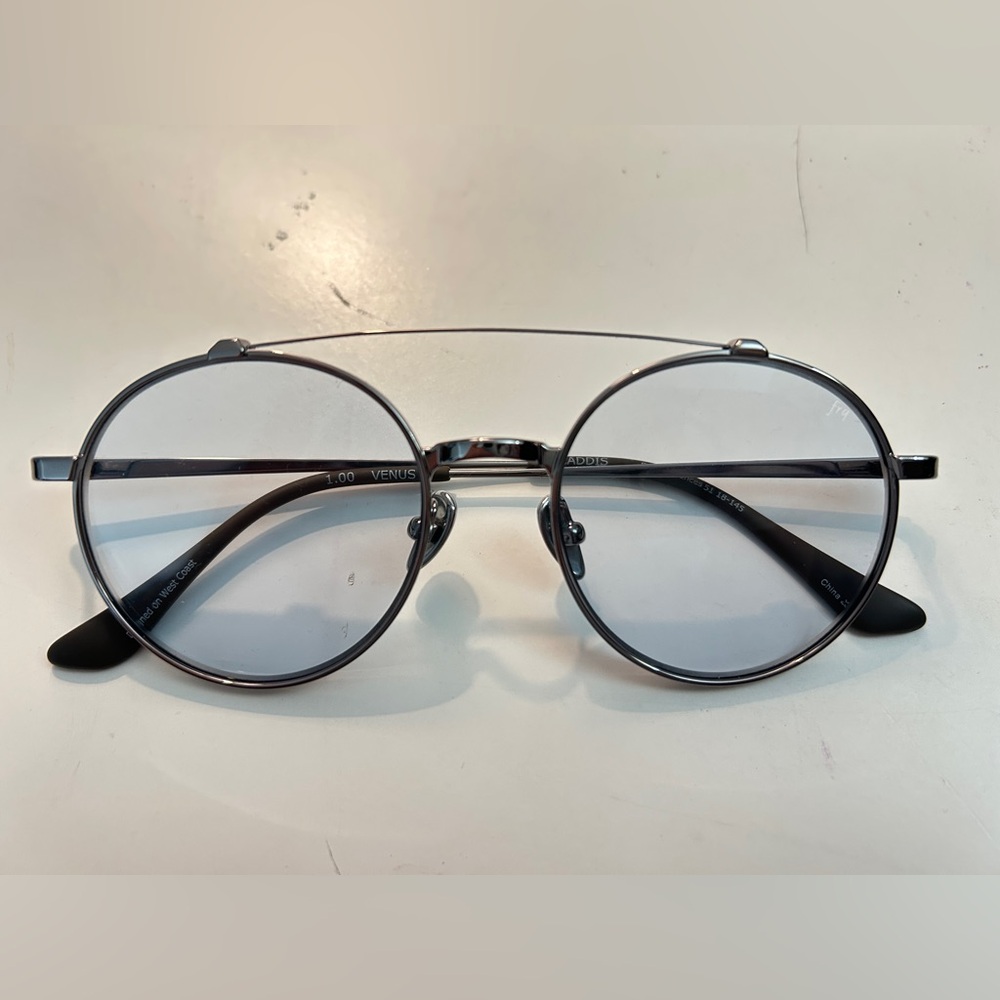 CADDIS Venus Frames 1.00 Readers with Light Gray Lenses